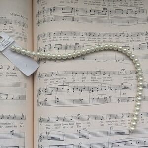 White Glass Pearl 12 Inch String